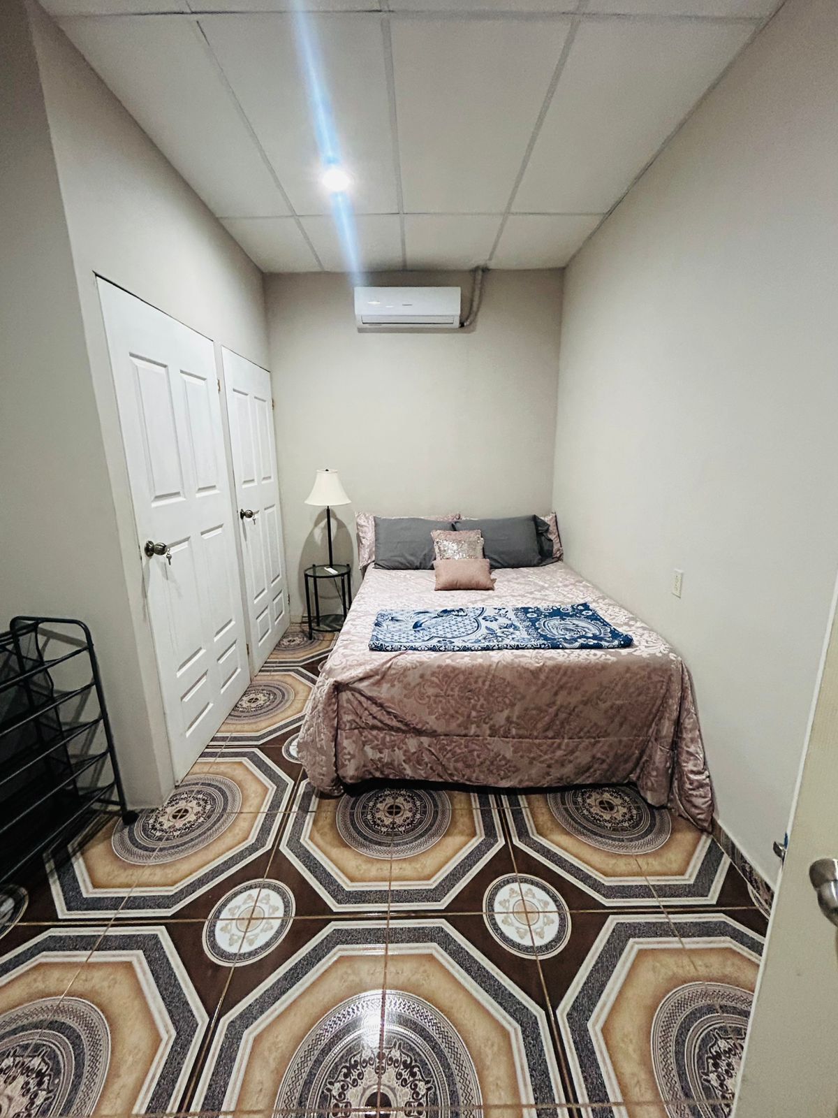 2 chambres, fer et planche à repasser, Wi-Fi gratuit, draps fournis