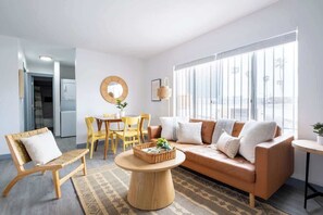 TV, offices - Walk to Beach & Shops! Central & Chic Newport Apt (San Diego)