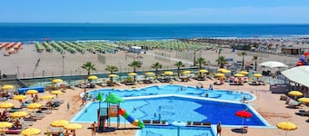 Splendido appartamento a Rosolina con piscina
