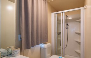 Shower - Gorgeous apartment in Rosolina with WiFi (Rosolina)