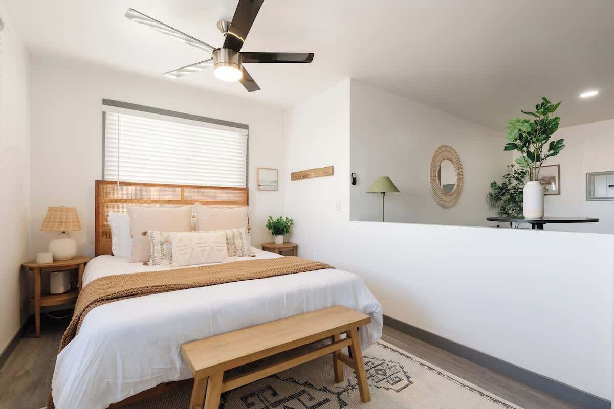 Iron/ironing board, travel cot, WiFi, bed sheets