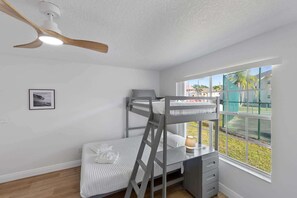 2 Schlafzimmer, Bügeleisen/Bügelbrett, Reisekinderbett, WLAN