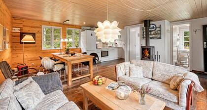 Amazing home in Oksbøl with WiFi