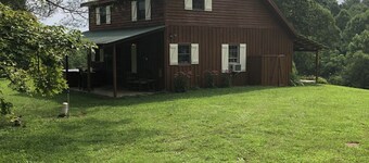 Christmas Cabin in Hocking Hills