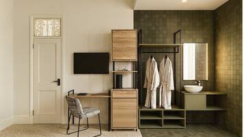 In-room safe, desk, laptop workspace, iron/ironing board