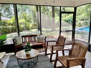 Interior - BeautifulVacation Home, outside Pool, BBQ, Fire Place .fire Pete,Big Yard (Gainesville)