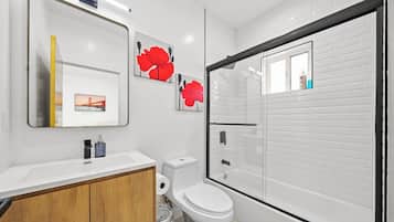 Condo, 4 Bedrooms, Ensuite | Bathroom