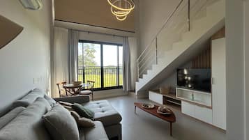 Basic Apartment | Living area