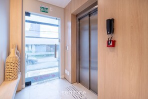 Interior - Comfortable Apartments in a Prime Location in Campeche Cras (Florianópolis)