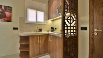 Tủ lạnh, lò vi sóng, lò nướng, bếp nấu