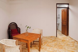 Dining - Private 1BR-Pool-AC-La Punta-Private Kitchen & Bath-Optional breakfast (Brisas de Zicatela)