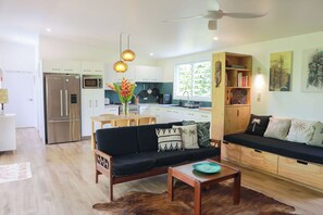 Interior - The Green House (Rarotonga)