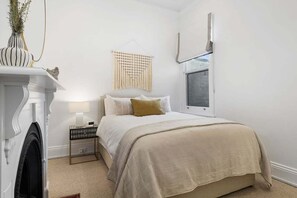 熨斗/熨衫板、Wi-Fi、床單