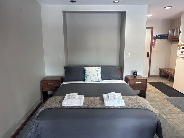 1 bedroom, free WiFi, bed sheets