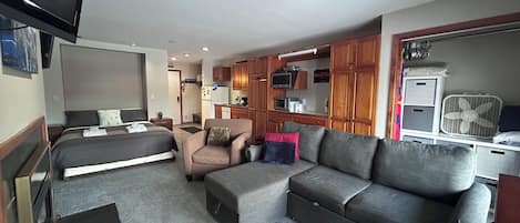 免费 WiFi、床单