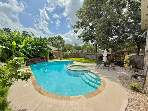 The Nest HTX Heated Pool, Pool Table & more!