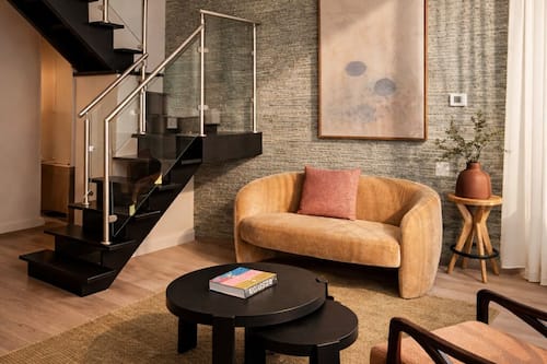 Loft Supérieur, 1 trÚs grand lit | Coin séjour