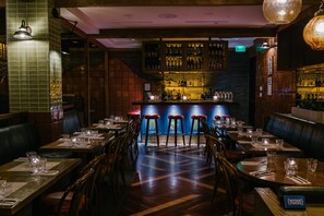 Restaurant - Nester Entertainment District (Toronto)