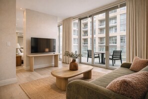 Superior Suite, 1 King Bed | Living area | Smart TV, Netflix, Hulu, streaming services - Nester Entertainment District (Toronto)