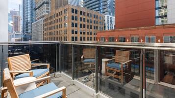 Standard-Loft, 1 King-Bett | Balkon