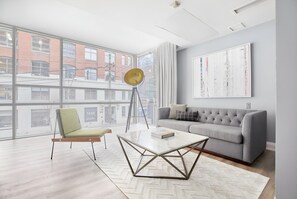 이집트산 면 시트, 고급 침구, 메모리폼 침대, 책상