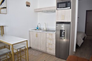 Private kitchen - SUNNY APARTMENT (Heroica Nogales)