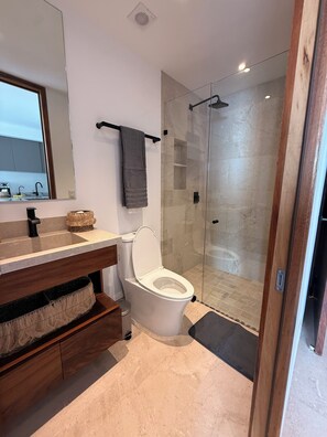 Towels, soap, toilet paper - Bucerias beachfront condominium (Bucerías)
