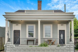 Exterior - Charming 1 bedroom in historic home -Festival Stay (New Orleans)