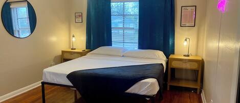 Strykejern/-brett, wi-fi og sengetøy