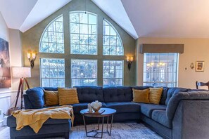 Télévision, cheminée