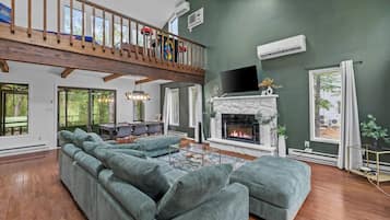 TV, peis og fotballspill