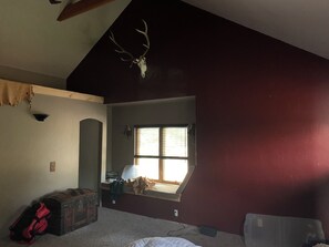 Interior - Mountain Rustic 4-bedroom house in Evergreen perfect for your getaway. (Evergreen)