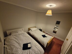 Iron/ironing board - Hove Home, Simple! (Brighton and Hove)