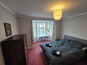 3 bedrooms, iron/ironing board