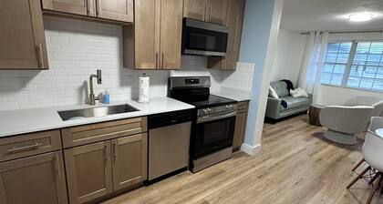 Cozy 3 Bedroom Ormond Beach Home w/ Privacy Fence Near the Ocean