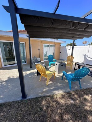 Terrace/patio - Cozy 3 Bedroom Ormond Beach Home w/ Privacy Fence Near the Ocean (Ormond Beach)