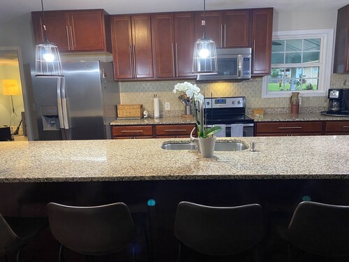 Lovely 3-bedroom house with AC  charming Columbia