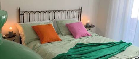 2 bedrooms, desk, free WiFi, bed sheets