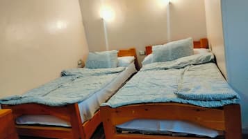 6 slaapkamers, een strijkplank/strijkijzer, gratis wifi, beddengoed