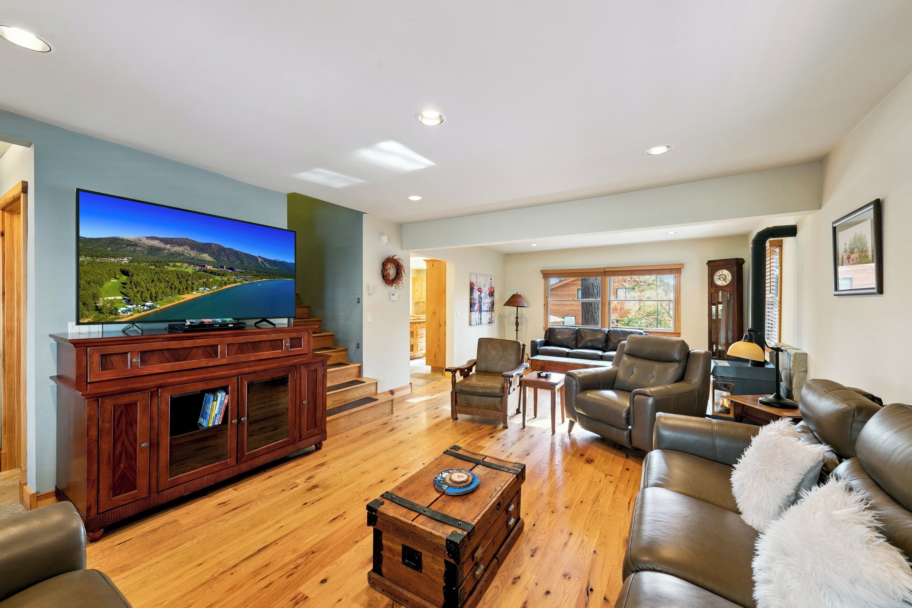 Smart-TV, peis og bøker