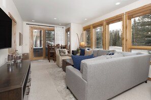 TV connectée, cheminée