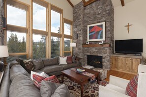 TV connectée, cheminée