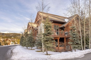 Exterior - Ski In/Out | Black Eagle Base-Inn | Big Sky Resort (Big Sky)
