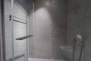 Apartment - Modern 2bhk With City View Close to Dubai Mall (Dubai)