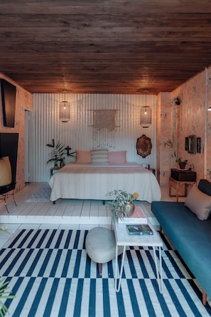 White Cottage | In-room safe, iron/ironing board (on request), WiFi (free), bed sheets - Casa Botanica (San Juan)