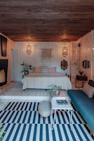 White Cottage | In-room safe, iron/ironing board (on request), WiFi (free), bed sheets