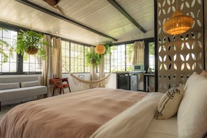 Greenhouse | In-room safe, iron/ironing board (on request), WiFi (free), bed sheets - Casa Botanica (San Juan)