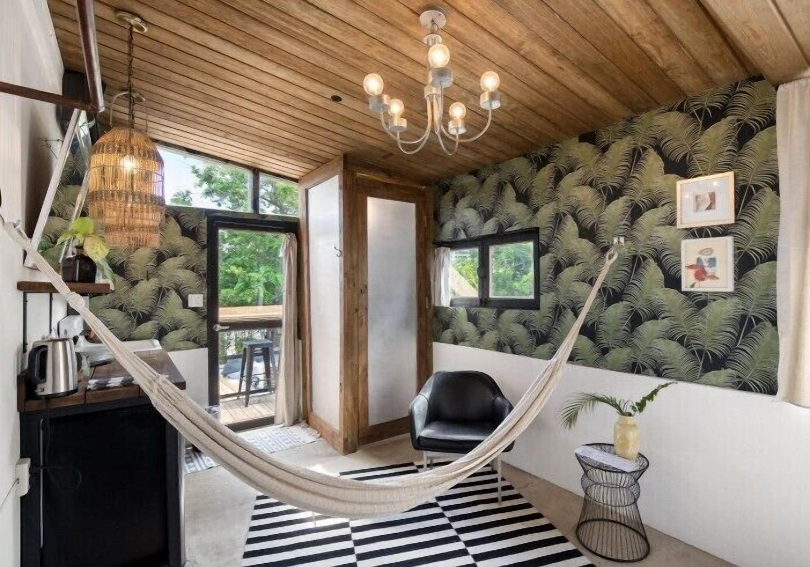 Standard Room | In-room safe, iron/ironing board, free WiFi