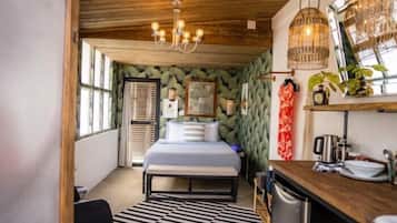 Standard Room | In-room safe, iron/ironing board, free WiFi