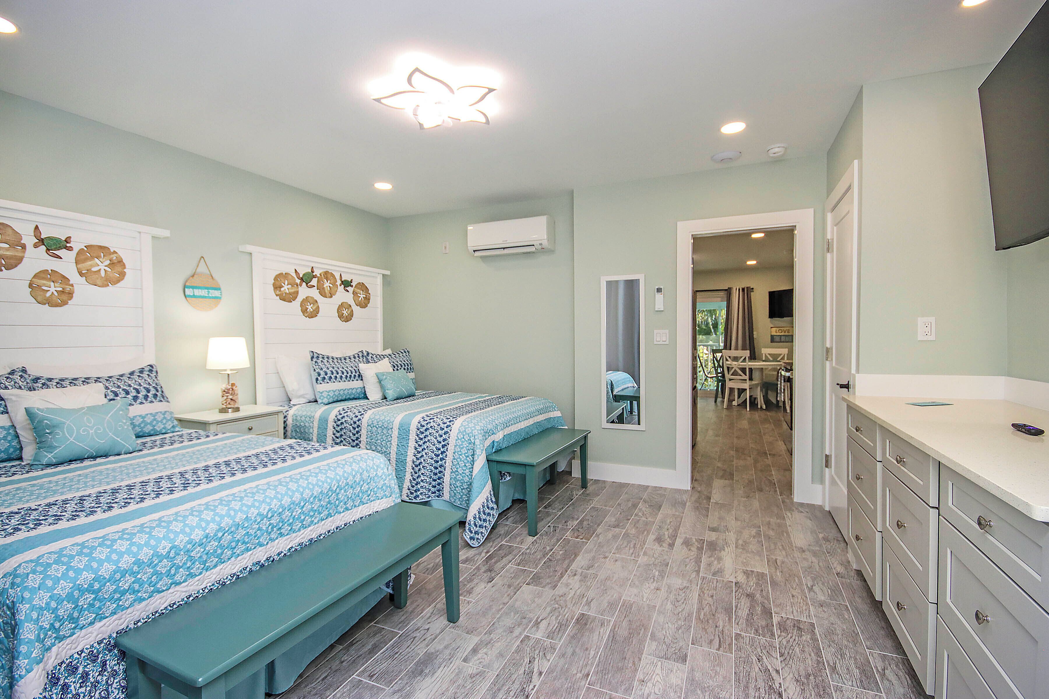 1 dormitori, planxa i posts de planxar, wifi gratuïta i roba de llit 